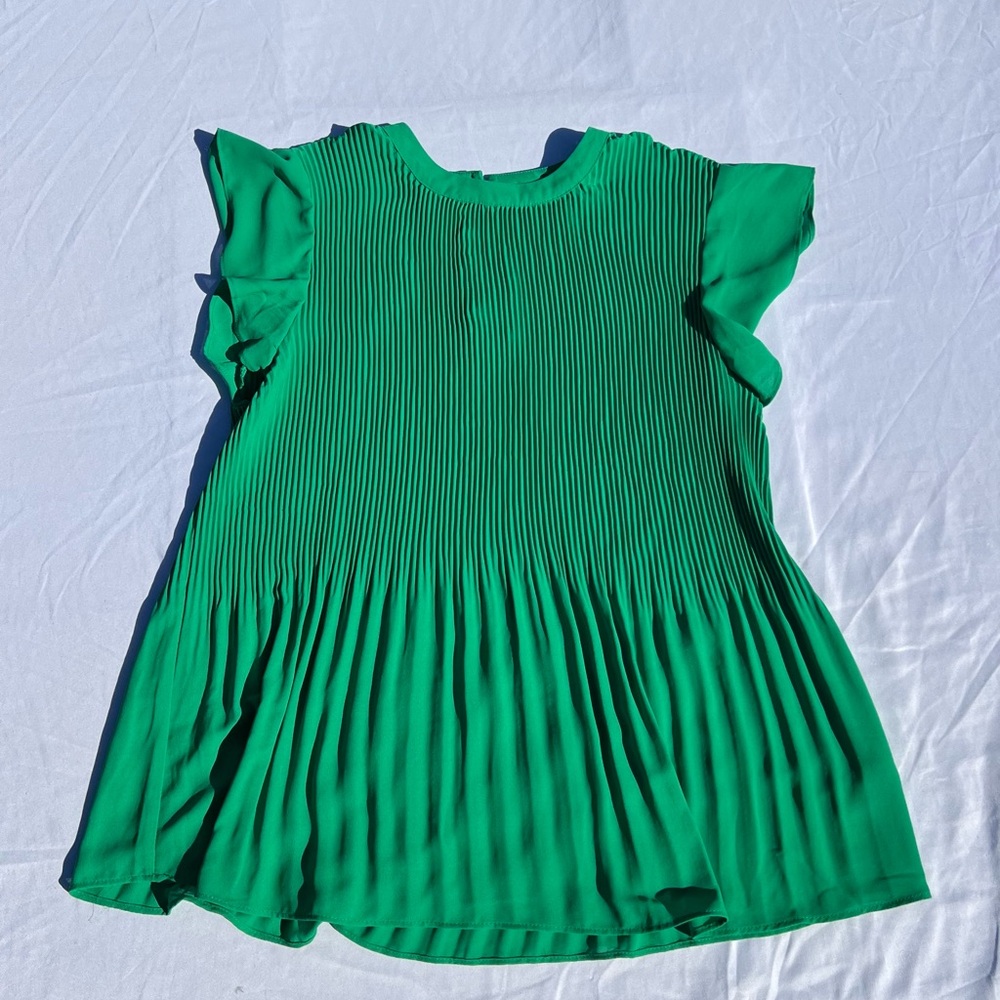 Green Pleated Short Sleeve Top